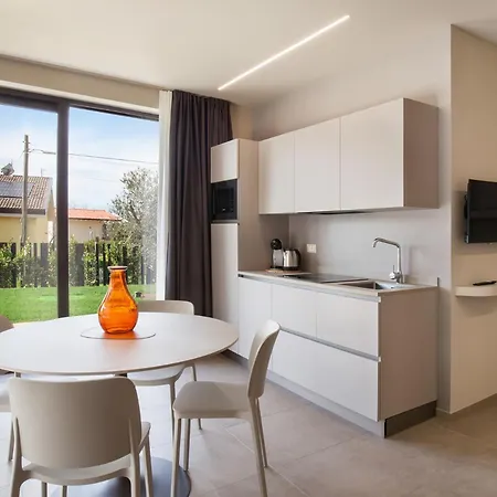 Carlotta Rosmarino Apartment *