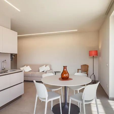 Carlotta Rosmarino Apartment *